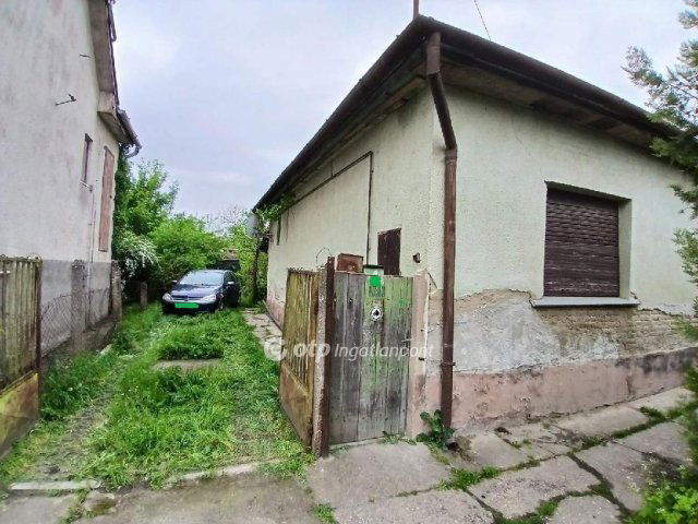 Eladó családi ház, Simontornyán 15 M Ft, 3 szobás