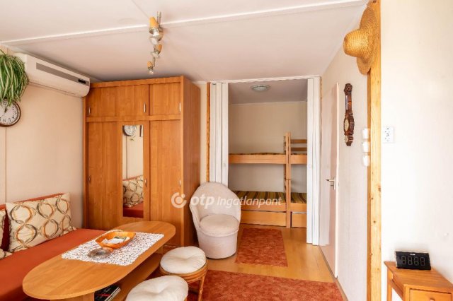 Eladó nyaraló, Balatongyörökön 79.9 M Ft, 1+1 szobás