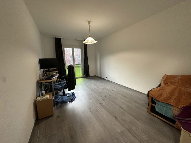 Eladó panellakás, Dunaújvárosban 31.99 M Ft, 1+1 szobás