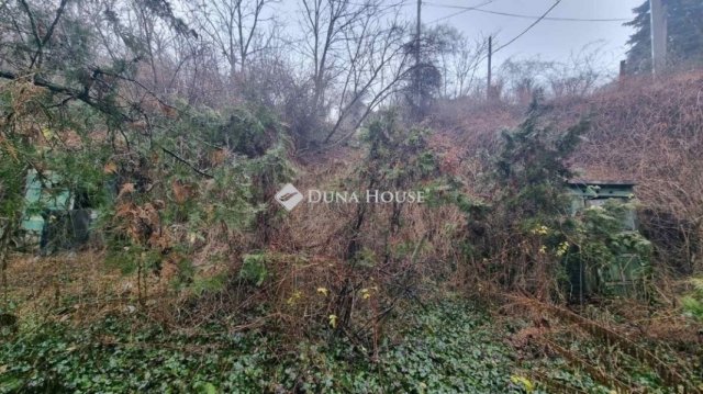 Eladó családi ház, Úrin 6 M Ft, 2 szobás / költözzbe.hu