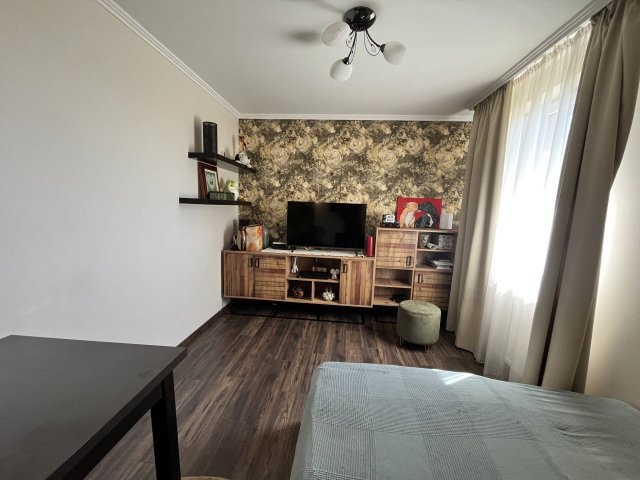 Eladó családi ház, Szigethalmon 122 M Ft, 5+1 szobás