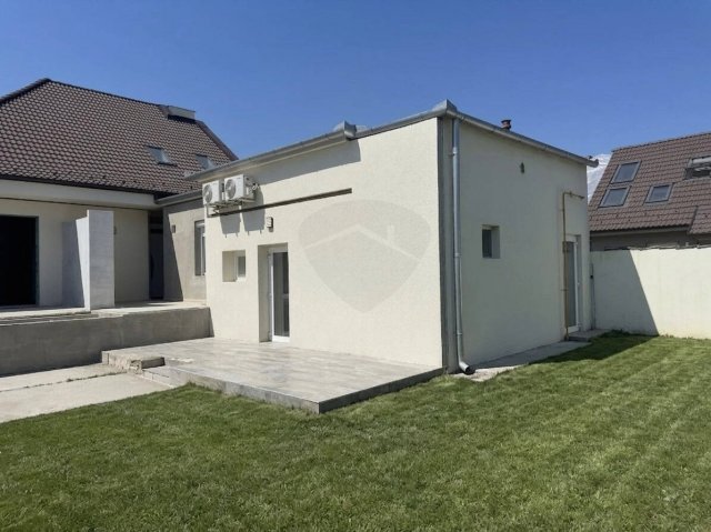 Eladó családi ház, Budapesten, XV. kerületben 142 M Ft
