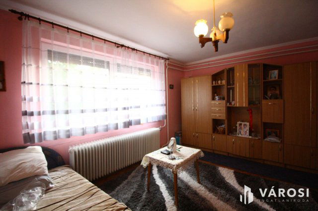 Eladó családi ház, Forráskúton 65 M Ft, 6 szobás