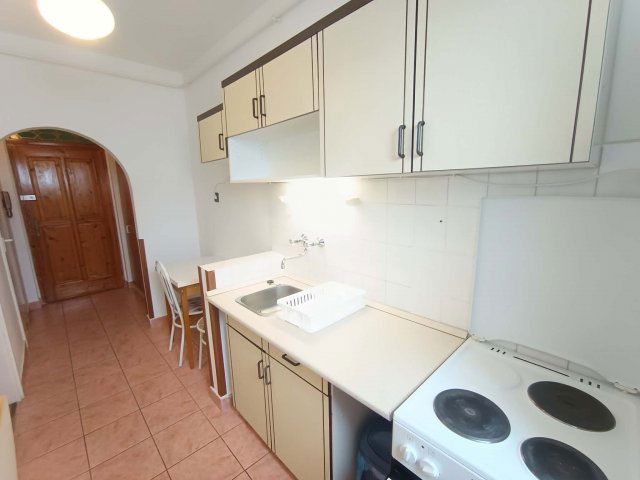 Kiadó téglalakás, albérlet, Pécsett, Alsóhavi utcában