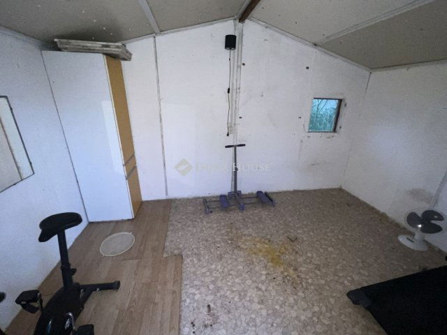 Eladó nyaraló, Velencén 29.85 M Ft, 2 szobás