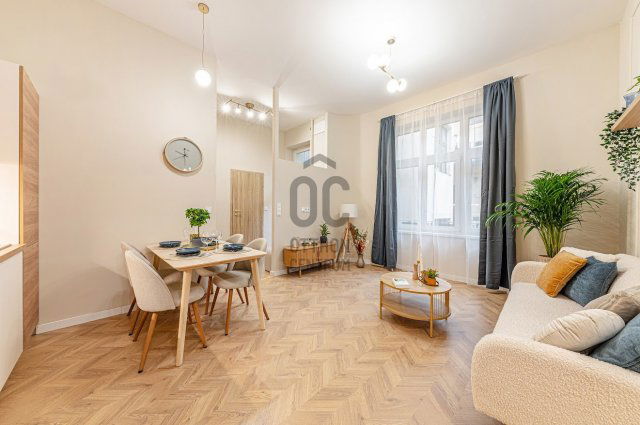 Eladó téglalakás, Budapesten, VI. kerületben 180 M Ft, 3 szobás