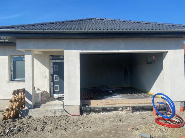 Eladó családi ház, Vámosszabadin 105.9 M Ft, 4 szobás