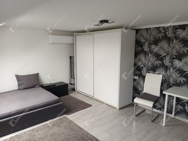 Eladó sorház, Almásfüzitőn 40 M Ft, 2 szobás