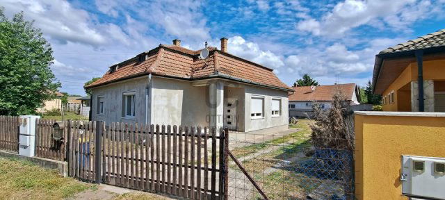 Eladó családi ház, Pilisen 45 M Ft, 3 szobás