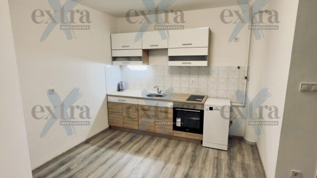 Eladó téglalakás, Szegeden 62.99 M Ft, 2 szobás