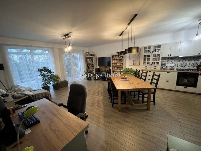 Eladó ikerház, Dabason 115 M Ft, 5 szobás / költözzbe.hu