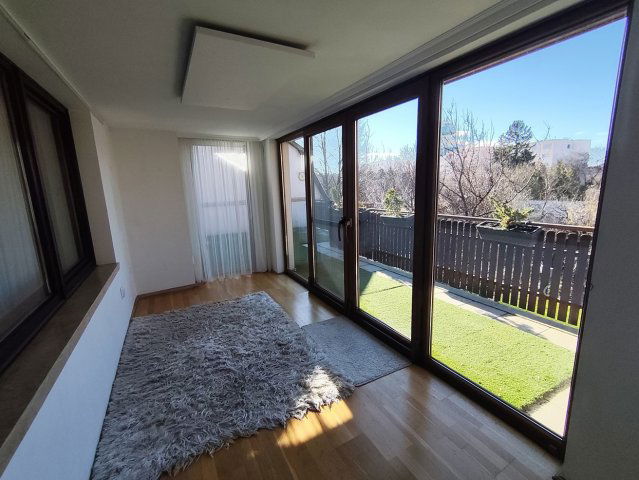 Eladó családi ház, Győrött 219.98 M Ft, 6 szobás