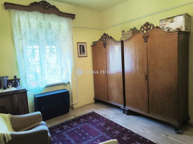 Eladó téglalakás, Győrött 53.5 M Ft, 2 szobás