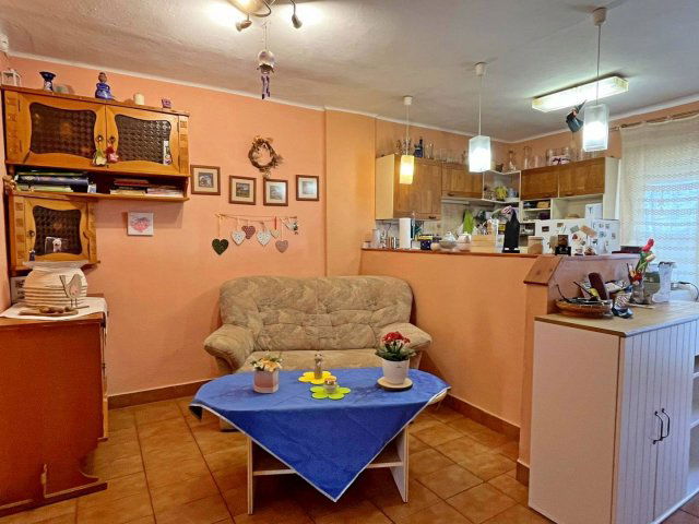 Eladó családi ház, Egerben 79.999 M Ft, 4 szobás