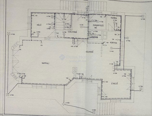 Eladó családi ház, Budapesten, II. kerületben 271.212 M Ft