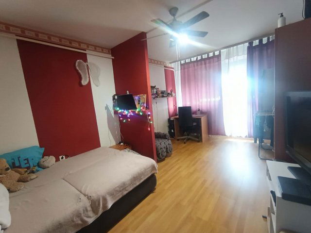 Eladó panellakás, Komlón, Cserma utcában 22.9 M Ft, 2+1 szobás