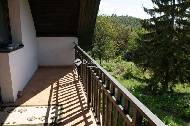 Eladó családi ház, Kerepesen 146.7 M Ft, 6 szobás