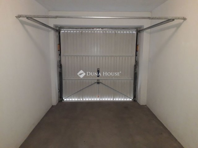 Eladó garázs, Kecskeméten 11 M Ft / költözzbe.hu