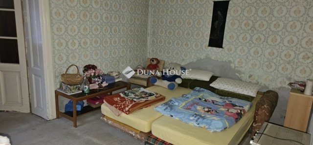 Eladó családi ház, Véménden 12.99 M Ft, 3 szobás