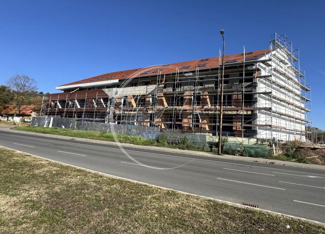 Eladó téglalakás, Pécsett 90.38 M Ft, 3 szobás