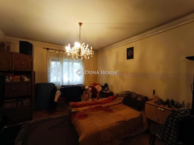 Eladó családi ház, Csörögön, Tölgyfa utcában 64.5 M Ft