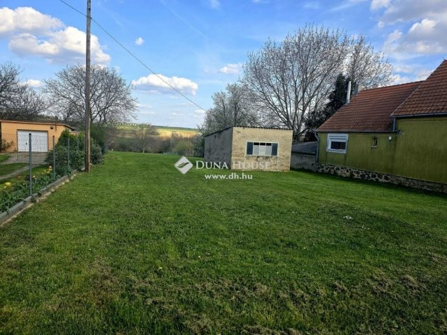 Eladó telek, Pécsudvardon 11.9 M Ft / költözzbe.hu