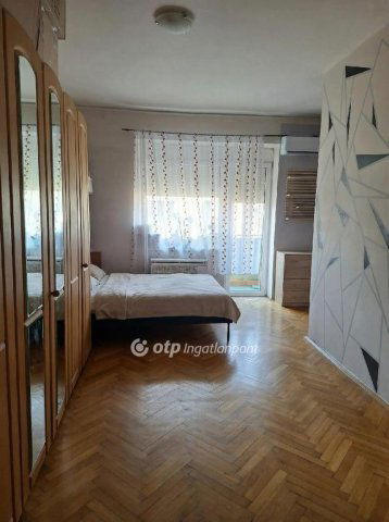 Eladó téglalakás, Pécsett 57 M Ft, 2+1 szobás