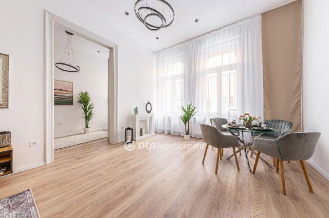 Eladó téglalakás, Budapesten, I. kerületben 140 M Ft, 4 szobás
