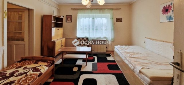 Eladó családi ház, Nézsán 32.9 M Ft, 2 szobás