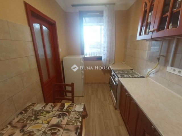 Eladó téglalakás, Kecskeméten 34.9 M Ft, 1 szobás