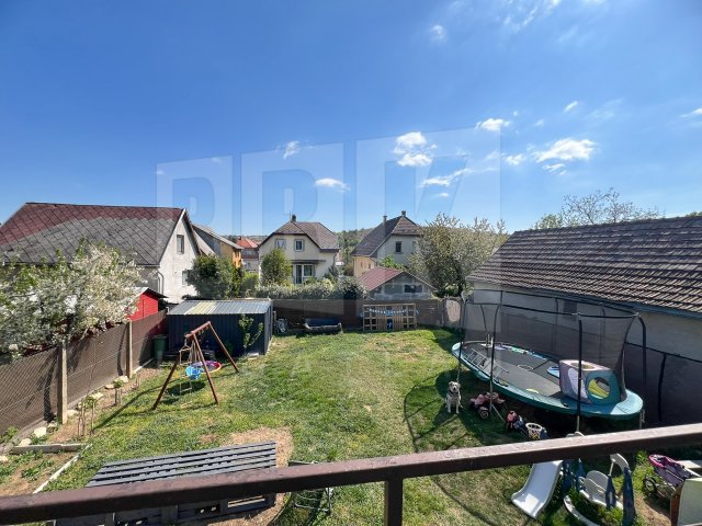 Eladó családi ház, Pécelen 105.9 M Ft, 6 szobás