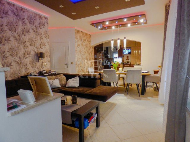 Eladó családi ház, Dunakeszin 229 M Ft, 6+1 szobás