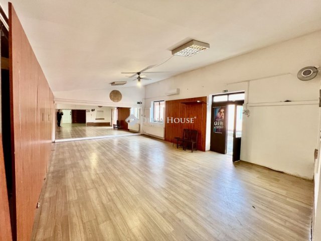 Kiadó üzlethelyiség, Kecskeméten, Gázló utcában 250 E Ft / hó