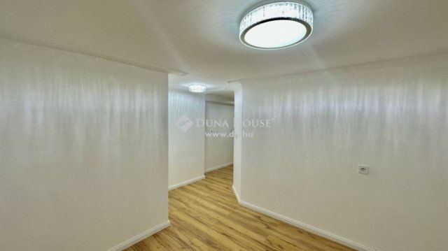 Eladó téglalakás, Budapesten, V. kerületben 83 M Ft, 4 szobás