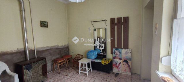 Eladó családi ház, Kecskeméten 39.9 M Ft, 3 szobás