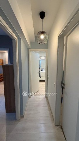 Eladó panellakás, Százhalombattán 76.6 M Ft, 3 szobás