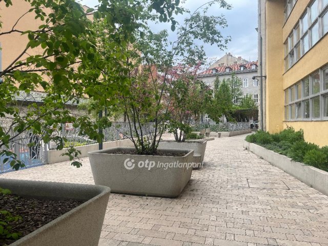 Eladó téglalakás, Budapesten, V. kerületben 104.99 M Ft