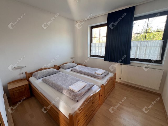 Kiadó téglalakás, albérlet, Hegykőn 1000 E Ft / hó, 10 szobás