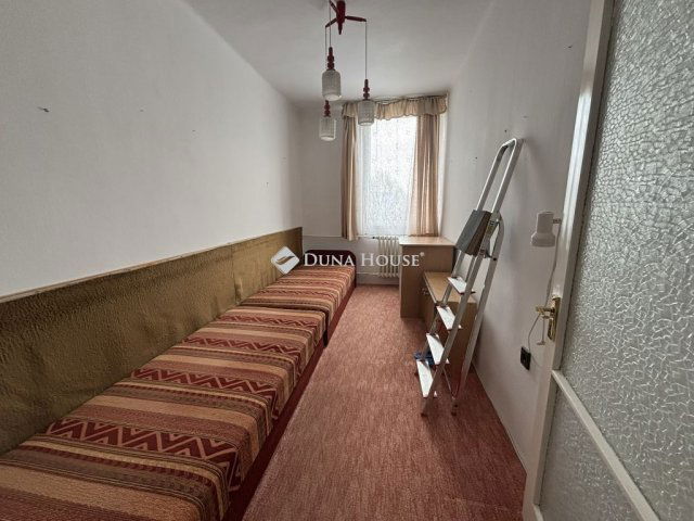 Eladó téglalakás, Tatabányán, Verebély László utcában