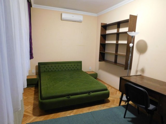 Kiadó téglalakás, albérlet, Debrecenben 297 E Ft / hó, 3 szobás