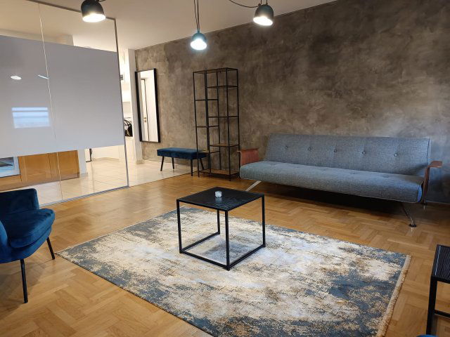 Kiadó téglalakás, albérlet, Esztergomban 320 E Ft / hó