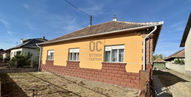 Eladó családi ház, Szihalmon 35 M Ft, 6 szobás