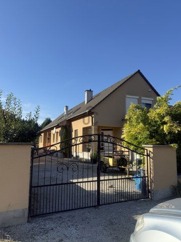 Eladó ikerház, Győrújfalun 79.99 M Ft, 3 szobás