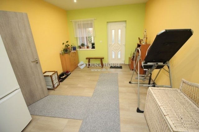 Eladó családi ház, Kecskeméten 79.9 M Ft, 8 szobás