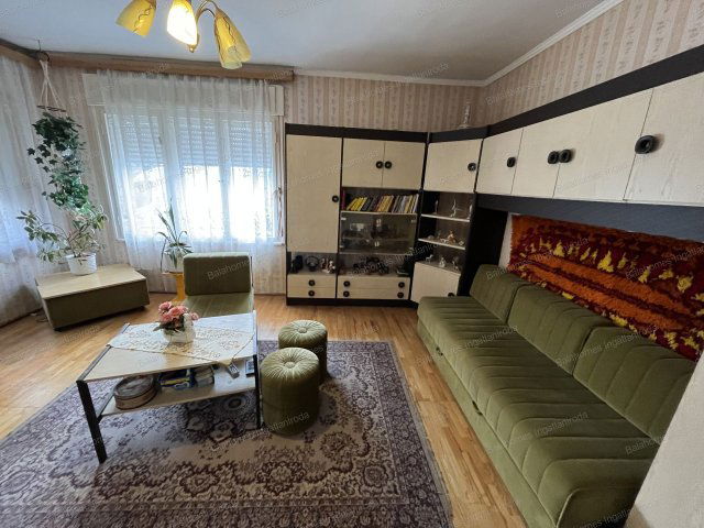 Eladó családi ház, Siófokon 89.9 M Ft, 4 szobás