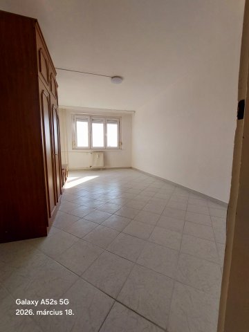 Kiadó panellakás, albérlet, III. kerületben, Harrer Pál utcában