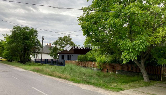 Eladó családi ház, Kunszentmiklóson, Kossuth Lajos úton