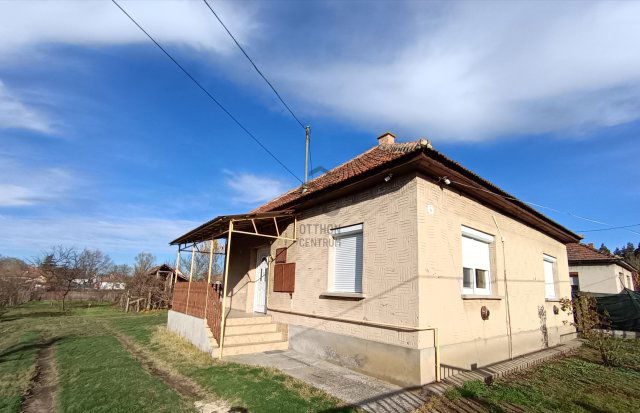 Eladó családi ház, Újszilváson 22.5 M Ft, 2 szobás