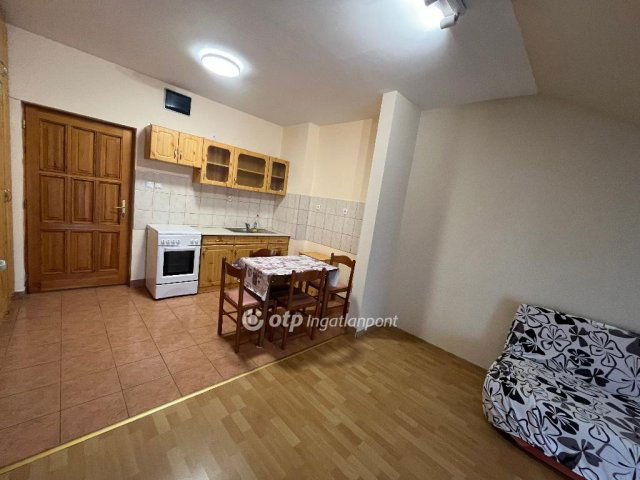 Eladó téglalakás, Cserkeszőlőn 38 M Ft, 1+1 szobás