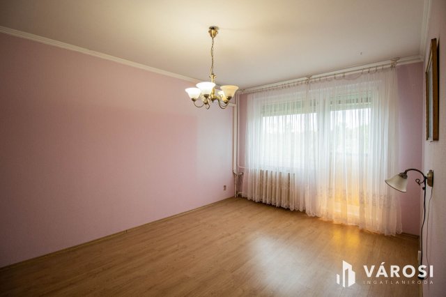 Eladó panellakás, Győrött 43.9 M Ft, 2 szobás